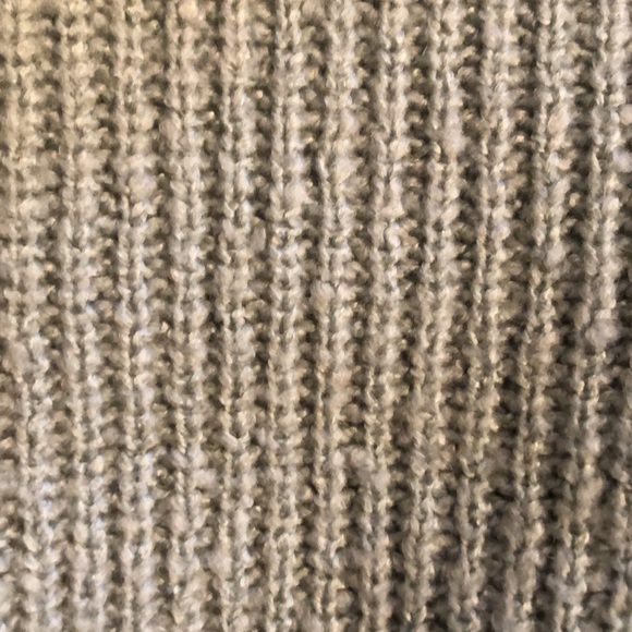 Aqua en THREAD Sweater - Picture 4 of 4